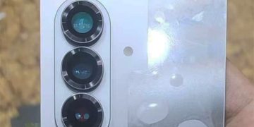 گلکسی زد فولد ۷ را در اولین تصویر زنده آن ببینید