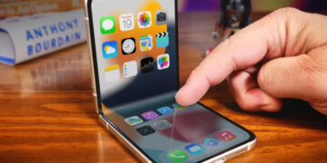 آیفون تاشو اپل؛ مشخصات فنی، قیمت و نوآوری‌های نسل اول