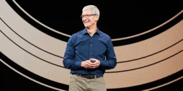 اپل برنامه‌ریزی برای بازنشستگی تیم کوک را «تسریع» کرده است؛ مدیرعامل جدید به‌زودی معرفی می‌شود