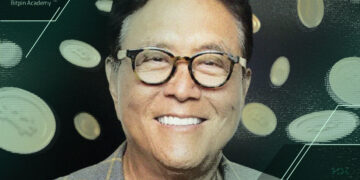 چرا کیوساکی همچنان در حال خرید بیت کوین است؟