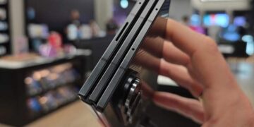 بررسی Galaxy Z TriFold؛ نوآوری سخت‌افزاری با چالش نرم‌افزاری