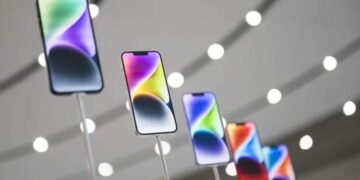 مشکل اصلی بازار موبایل دلار نیست، قفل شدن ثبت سفارش است