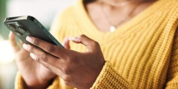 چگونه اعلان‌های آیفون را به ساعت هوشمند غیر اپلی بفرستیم؟